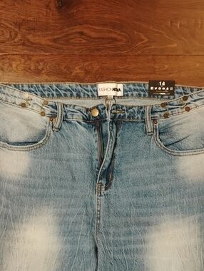 Fashion Nova Light Wash High Rise Jeans - Blue
